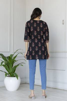 Black  pure cotton printed tunic for women 4
