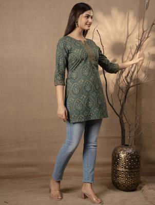 Green  pure cotton printed tunic for women 3