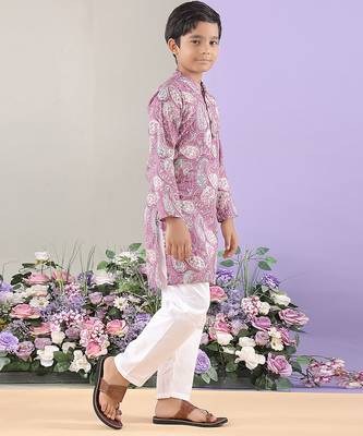 Mauve paisley printed cotton kurta with white pajama 3