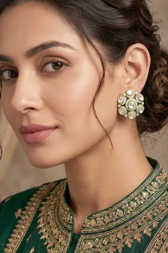 Smooth round shape white kundan mehandi gold plated stud stud earring for women and girls
