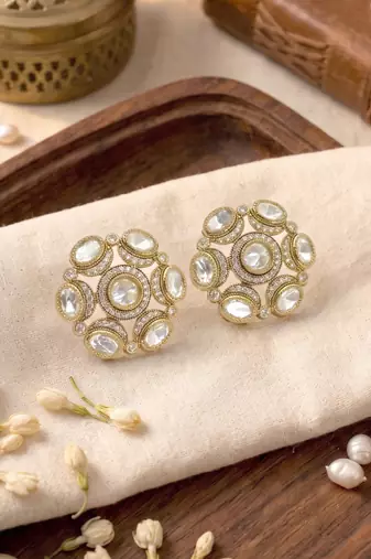 Smooth round shape white kundan mehandi gold plated stud stud earring for women and girls