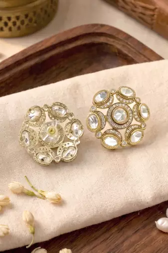 Smooth round shape white kundan mehandi gold plated stud stud earring for women and girls