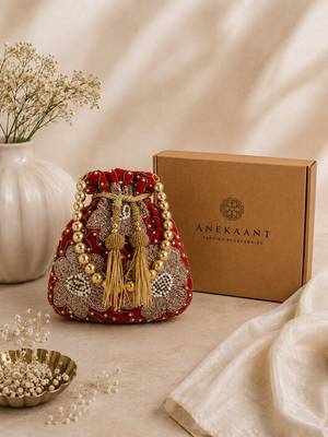 dangle floral embellished potli with signature gift box 1