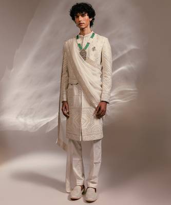 Ivory embroidered silk sherwani set with stole 3