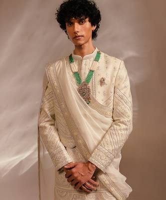 Ivory embroidered silk sherwani set with stole 4