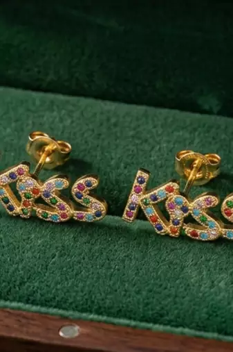 Kiss gold plated stud earring