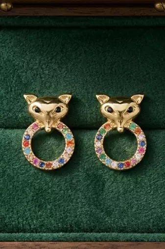 Kitty eyes gold plated stud earring