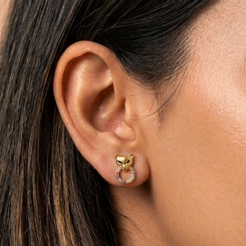 Kitty eyes gold plated stud earring