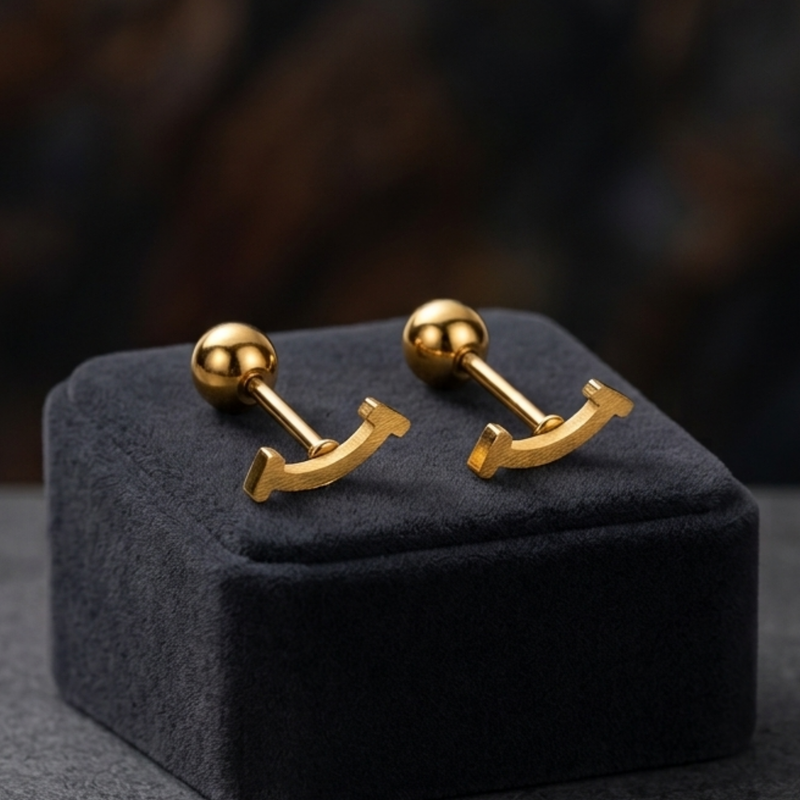 Cupid mini smile gold plated stud earring
