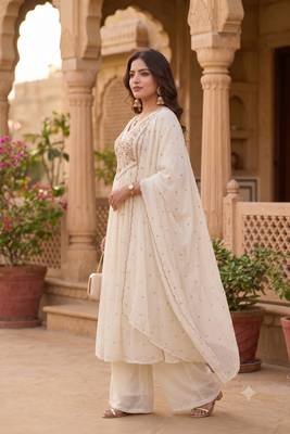 Women's premium georgette resham thread embroidered kurta set with dupatta 5