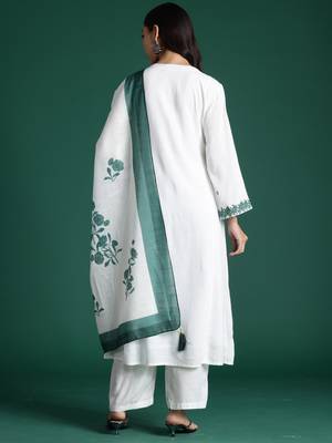 Off white embroidered pure cotton kurta trouser dupatta set 3