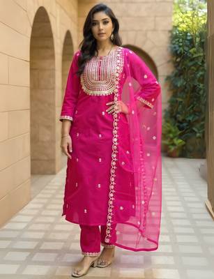 Pink embroidered silk kurta trouser dupatta set 4