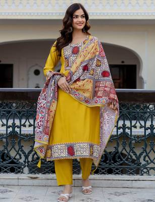 Green printed pure cotton kurta trouser dupatta set 4