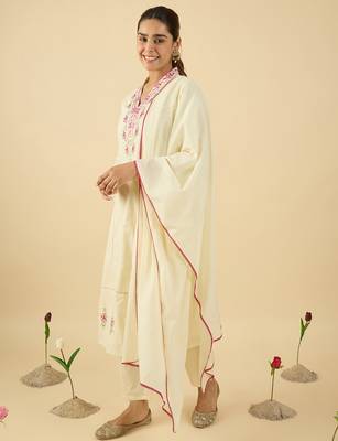 Off white embroidered pure cotton kurta trouser dupatta set 3