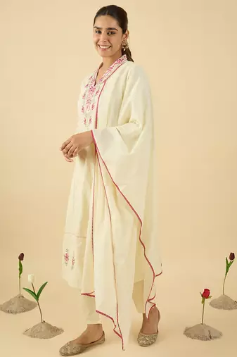 Off white embroidered pure cotton kurta trouser dupatta set