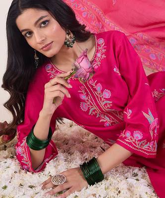 Pink embroidered viscose rayon kurta trouser dupatta set 1