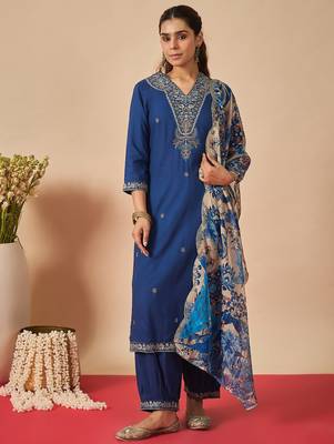 Blue embroidered viscose rayon kurta trouser dupatta set 4