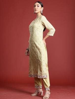 Yellow embroidered linen kurta trouser dupatta set 2