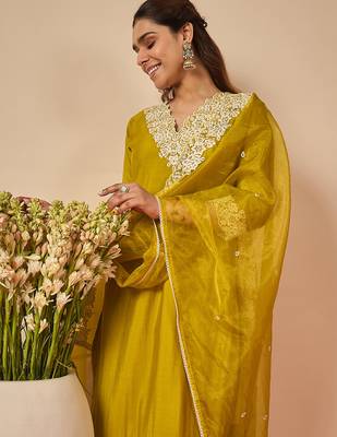 Green embroidered silk kurta trouser dupatta set 1