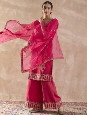 Pink embroidered silk kurta trouser dupatta set 4