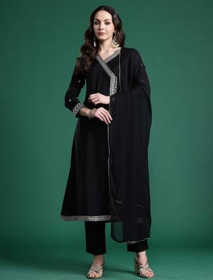 Black embroidered silk kurta trouser dupatta set 4