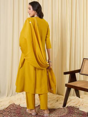 Yellow embroidered silk kurta trouser dupatta set 2