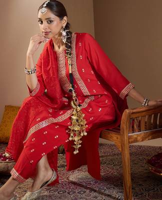Red embroidered silk kurta trouser dupatta set 1