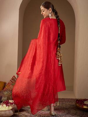 Red embroidered silk kurta trouser dupatta set 2