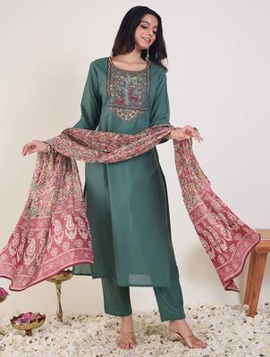 Green embroidered silk kurta trouser dupatta set 4