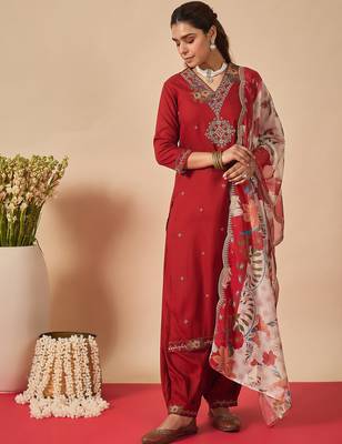 Orange embroidered viscose rayon kurta trouser dupatta set 4