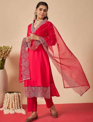 Pink embroidered silk kurta trouser dupatta set 3