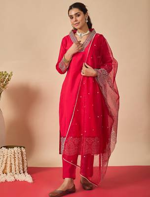 Pink embroidered silk kurta trouser dupatta set 4