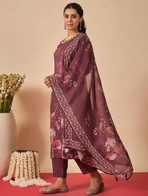 Burgundy printed linen kurta trouser dupatta set 3