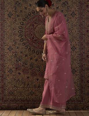 Pink embroidered silk kurta trouser dupatta set 3