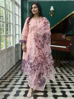 Pink embroidered silk kurta trouser dupatta set 4