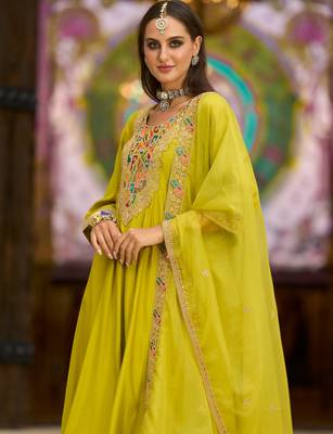 Yellow embroidered silk kurta trouser dupatta set 1