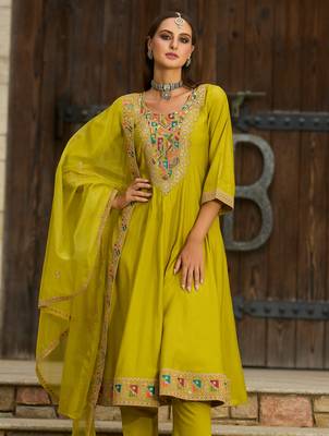 Yellow embroidered silk kurta trouser dupatta set 4