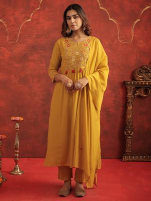 Mustard embroidered silk kurta trouser dupatta set 4