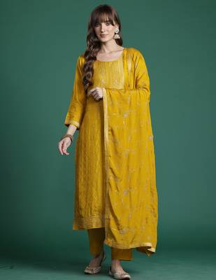 Yellow embroidered silk kurta trouser dupatta set 4