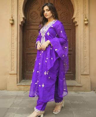 Purple embroidered silk kurta trouser dupatta set 3