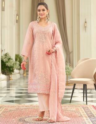 Pink embroidered silk kurta trouser dupatta set 3
