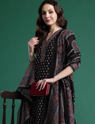Black printed pure cotton kurta trouser dupatta set 1