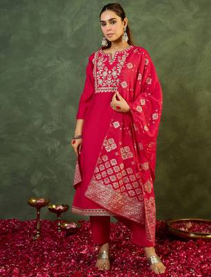 Pink embroidered silk kurta trouser dupatta set 1