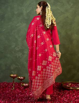 Pink embroidered silk kurta trouser dupatta set 2