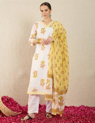 Off white printed pure cotton kurta trouser dupatta set 4