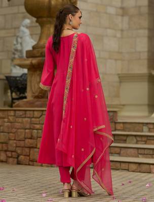 Pink embroidered silk kurta trouser dupatta set 2