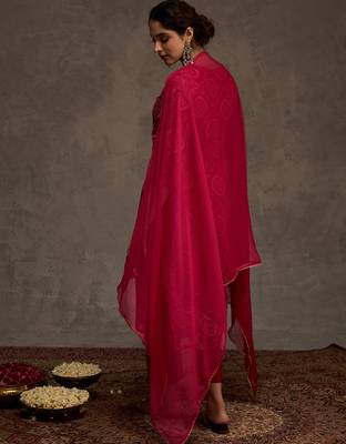 Pink printed georgette kurta trouser dupatta set 2