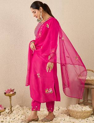 Pink embroidered silk kurta trouser dupatta set 3