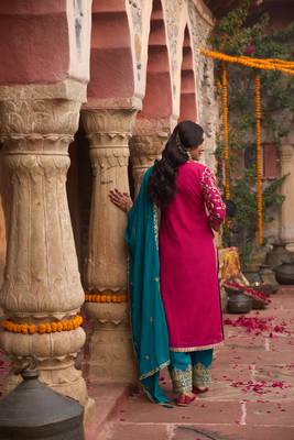 Pink embroidered silk kurta trouser dupatta set 3