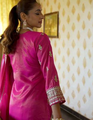 Pink embroidered silk kurta trouser dupatta set 3